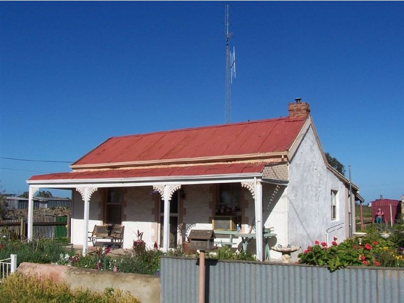 2 Lipson Road, Kadina SA 5554