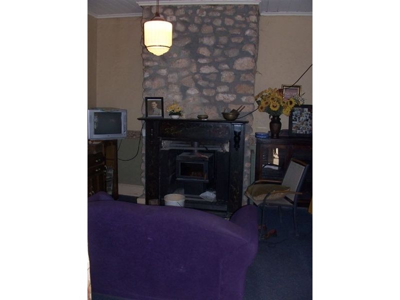 2 Lipson Road, Kadina SA 5554