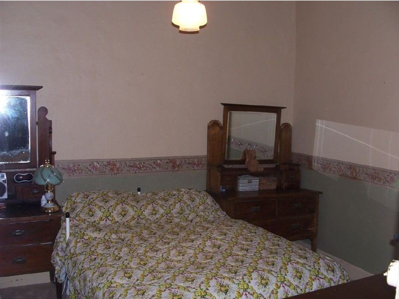 2 Lipson Road, Kadina SA 5554