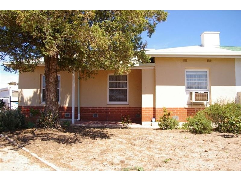 2 Moonta Street, Wallaroo SA 5556