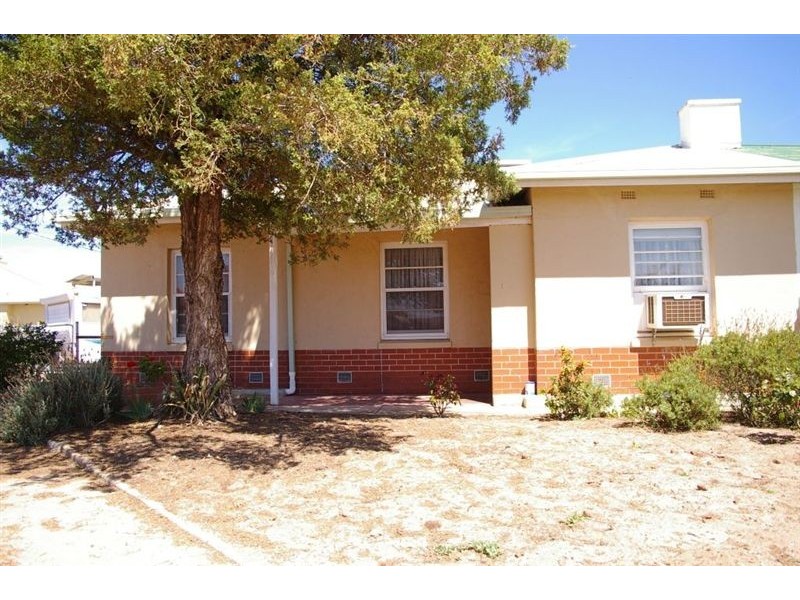 2 Moonta Street, Wallaroo SA 5556