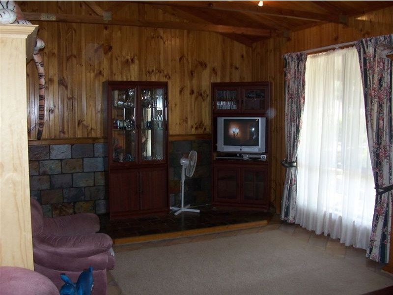 5 Belmont Crescent, Maitland SA 5573