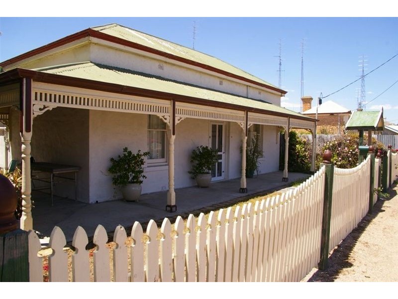 102 George Street, Moonta SA 5558