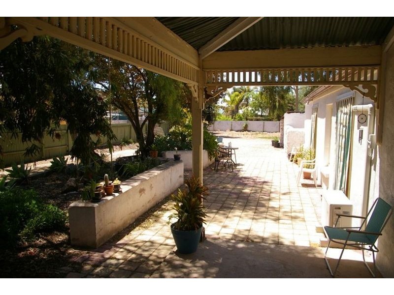 102 George Street, Moonta SA 5558