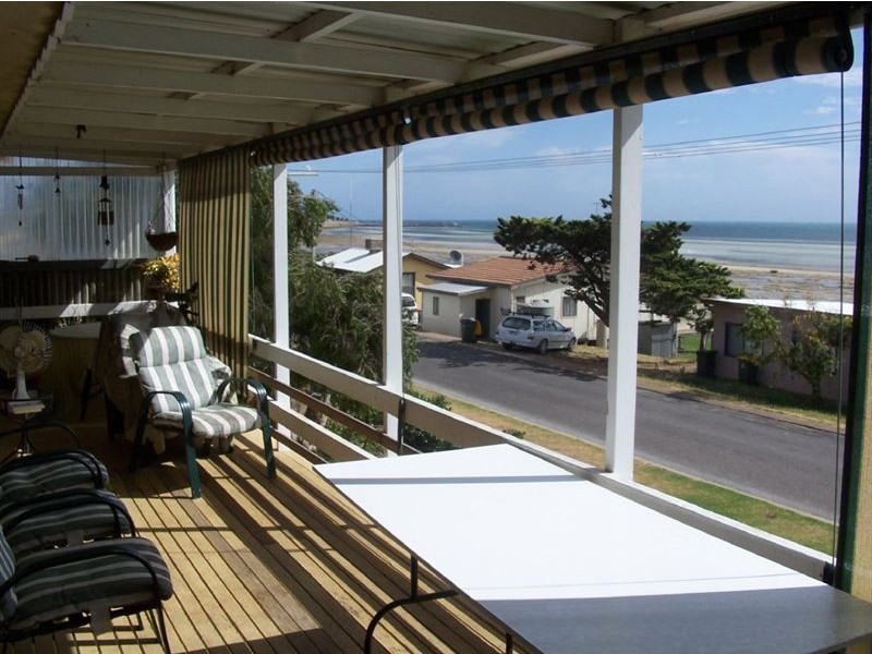 52 Esplanade, Point Turton SA 5575