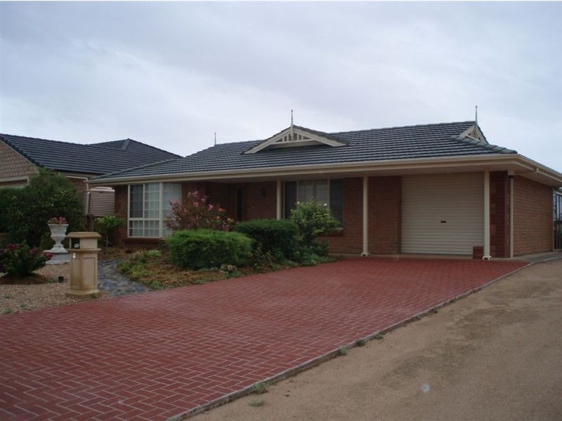 9 Gilmore Crst, Wallaroo SA 5556