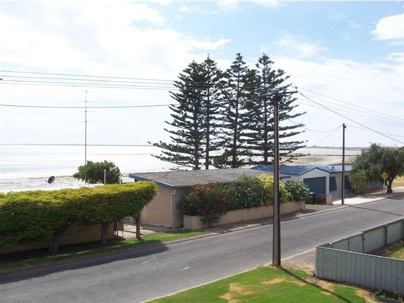 52 Esplanade, Point Turton SA 5575