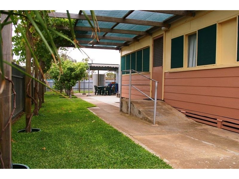 17 Young Street, Wallaroo SA 5556