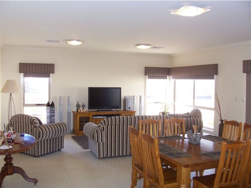 17 Freeman Court, Moonta Bay SA 5558