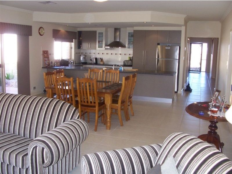 17 Freeman Court, Moonta Bay SA 5558