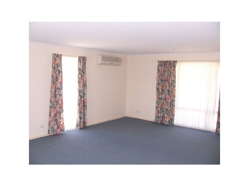 16 Moonta Road, Moonta Bay SA 5558