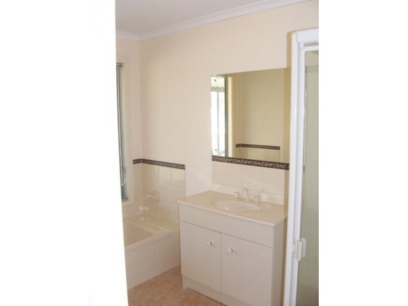 16 Moonta Road, Moonta Bay SA 5558