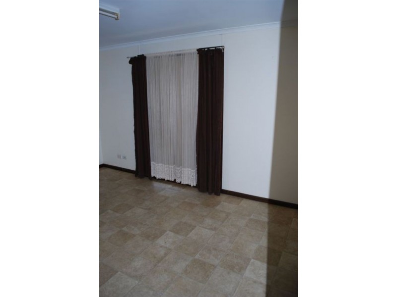 4 Emu Street, Wallaroo SA 5556