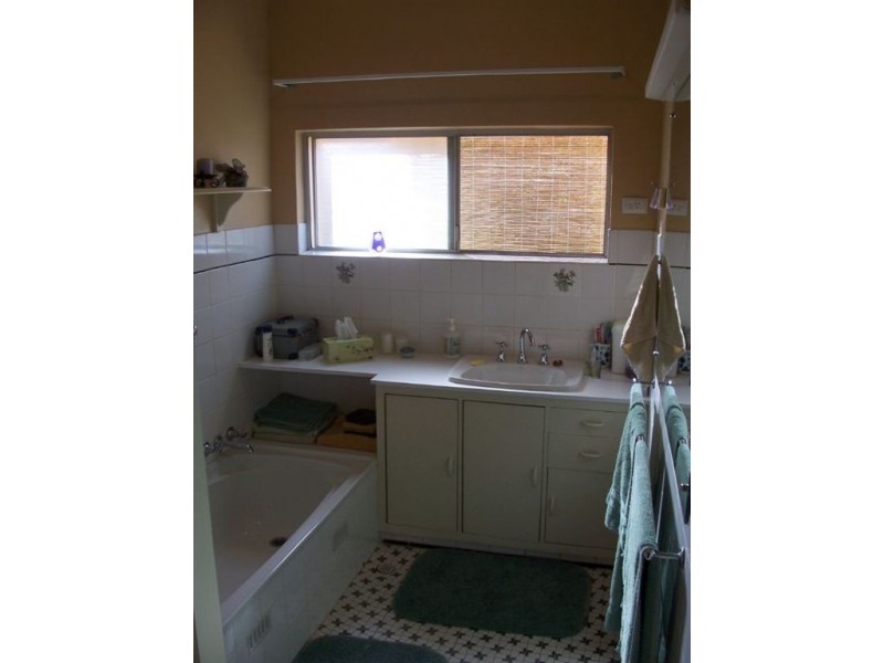 27 Russell Street, Kadina SA 5554