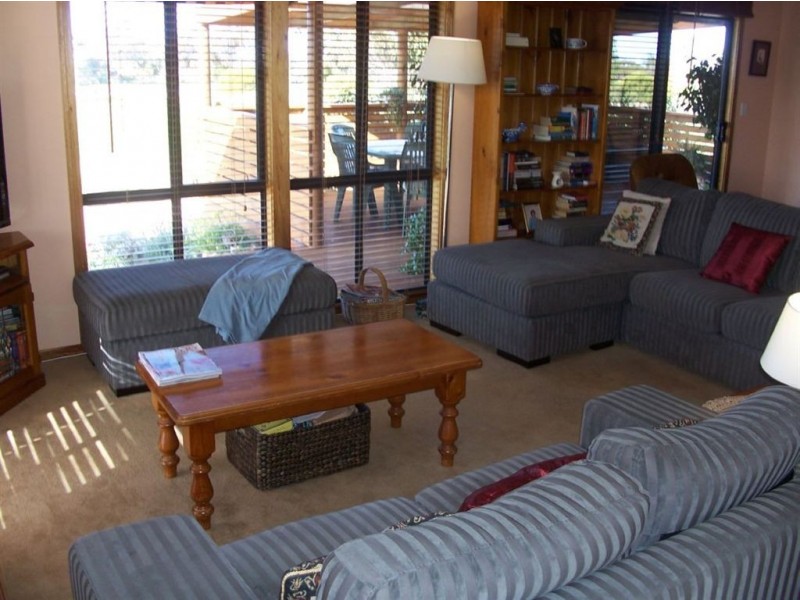2 Falie Drive, Price SA 5570