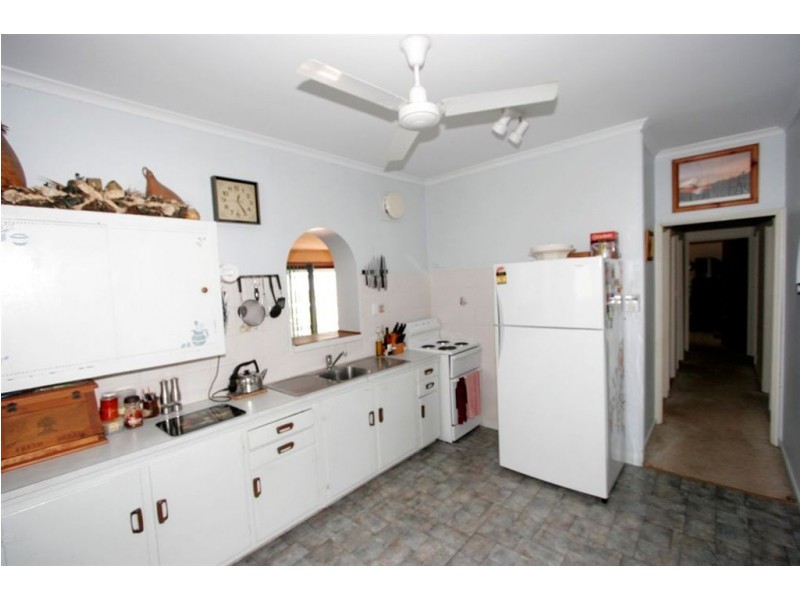 3 Thompson Street, Wallaroo SA 5556