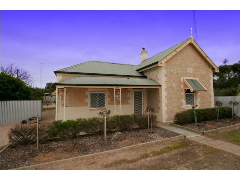 215 Stirling Terrace, Kadina SA 5554