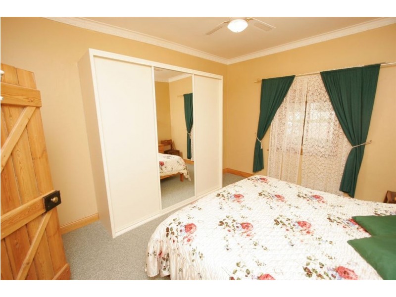 215 Stirling Terrace, Kadina SA 5554