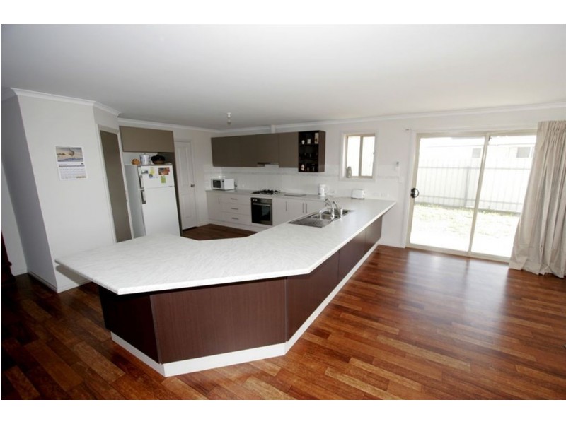 11 Clarke Street, Wallaroo SA 5556