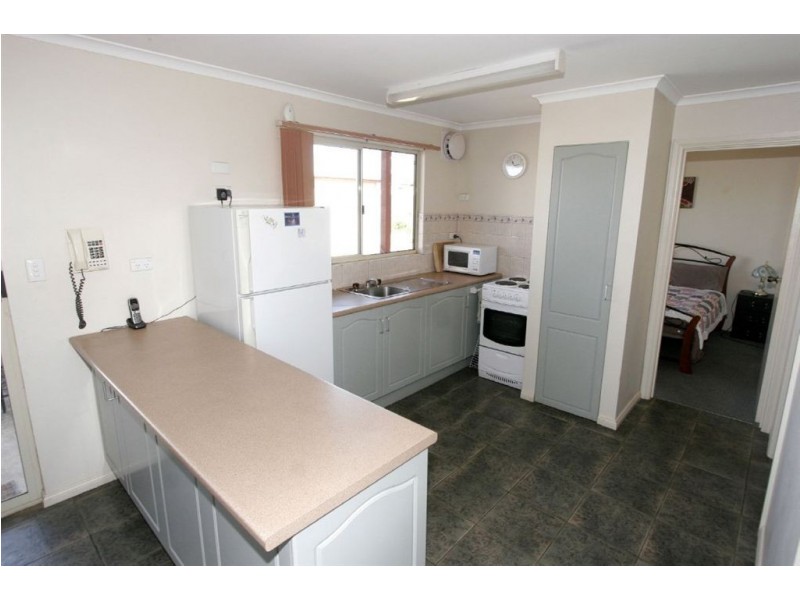 12 North Terrace, Moonta Bay SA 5558