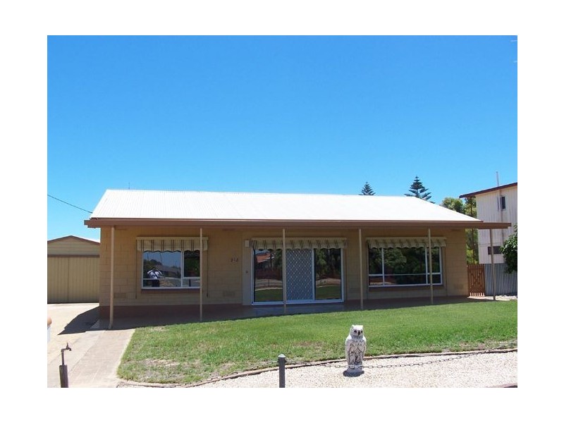 27 Snell Avenue, Port Hughes SA 5558