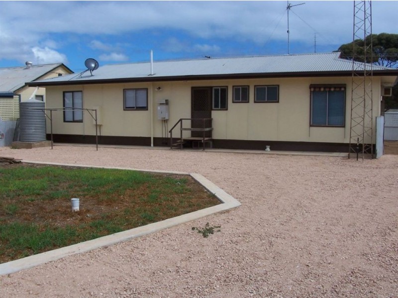 34 First Street, Moonta SA 5558