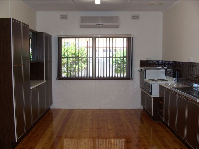 32 Kadina Road, Wallaroo SA 5556