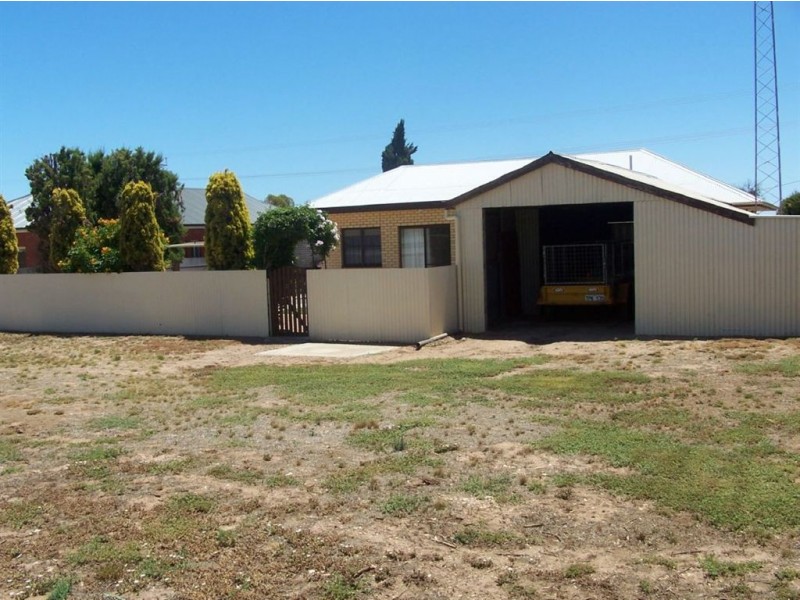 32 Kadina Road, Wallaroo SA 5556