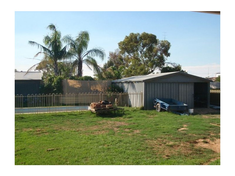 13 Railway Terrace, Bute SA 5560