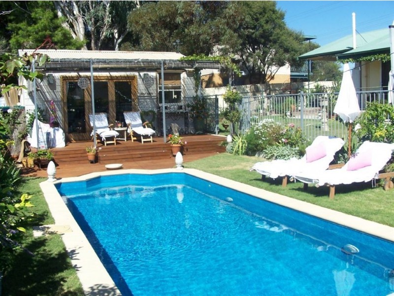 17 South Terrace, Port Hughes SA 5558