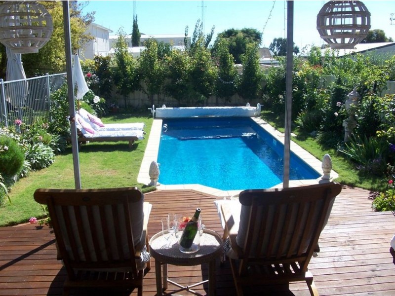 17 South Terrace, Port Hughes SA 5558