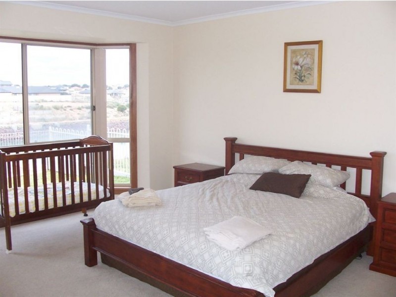 22 Stately Way, Wallaroo SA 5556