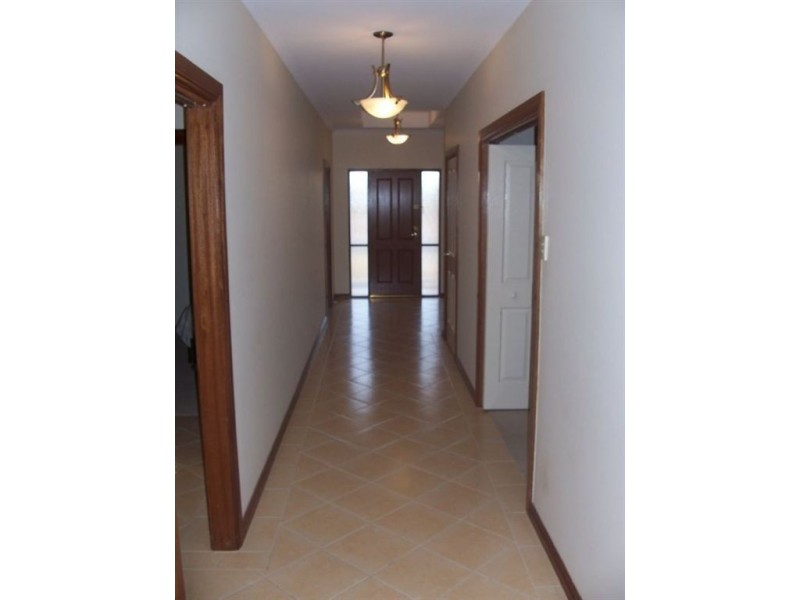 22 Stately Way, Wallaroo SA 5556