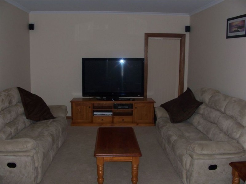 22 Stately Way, Wallaroo SA 5556