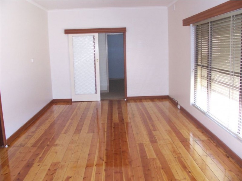 32 Kadina Road, Wallaroo SA 5556