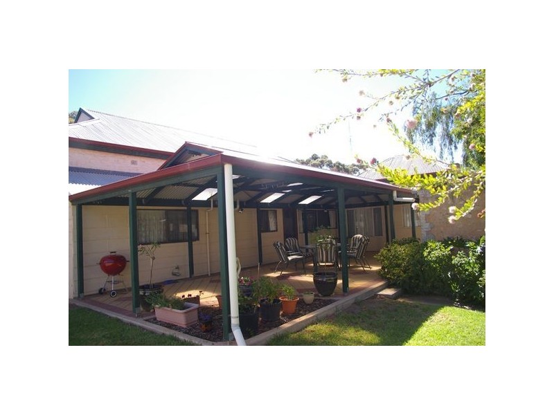 27 Milne Terrace, Moonta SA 5558