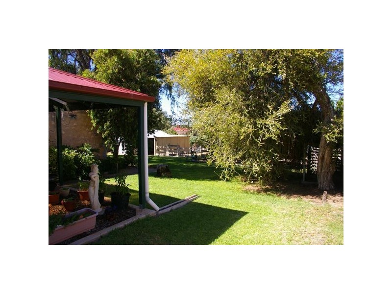 27 Milne Terrace, Moonta SA 5558