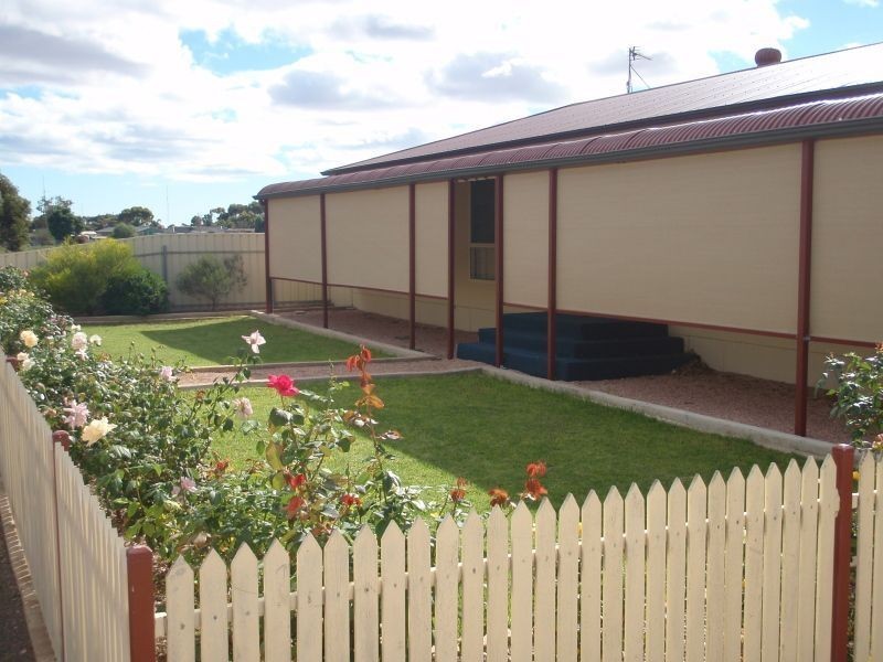 25 Lipson Road, Kadina SA 5554