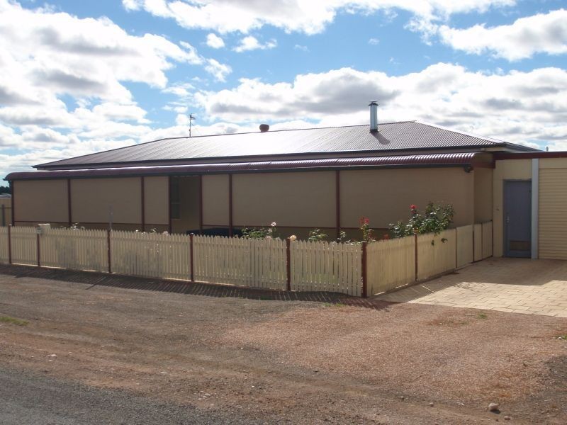 25 Lipson Road, Kadina SA 5554