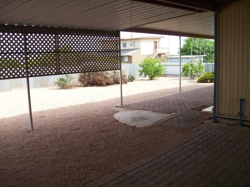 1 Carlisle Street, Moonta Bay SA 5558