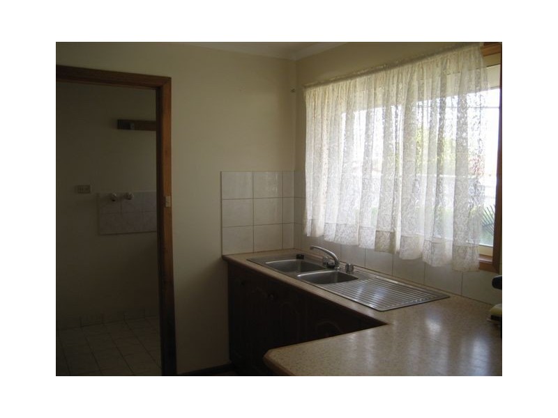 2 Clayton Street, Moonta Bay SA 5558