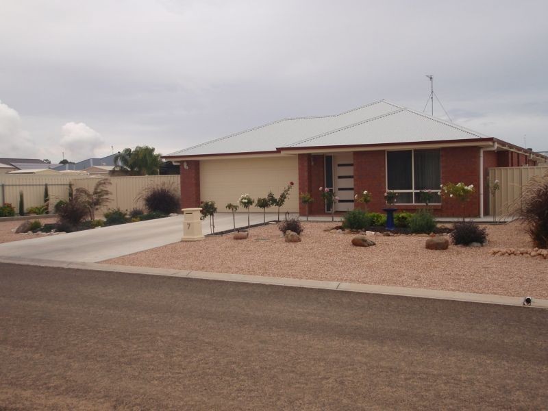 7 Quintrell Street, Moonta Bay SA 5558