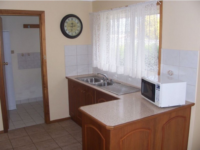 2 Clayton Street, Moonta Bay SA 5558