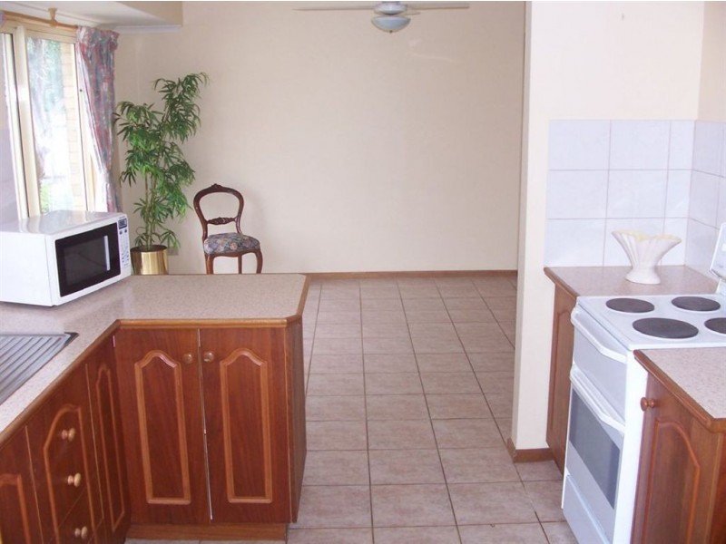 2 Clayton Street, Moonta Bay SA 5558