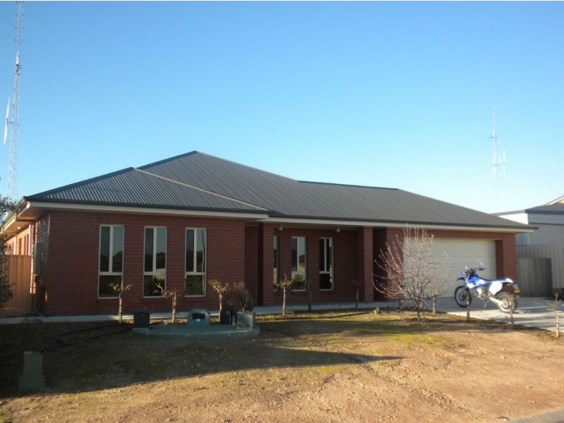 30 Stocker Street, Moonta Bay SA 5558