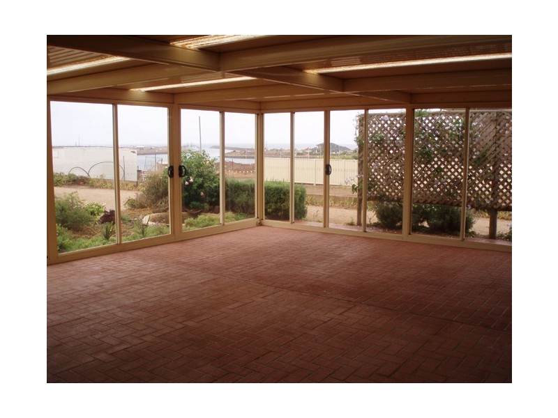 9 Gilmore Crescent, Wallaroo SA 5556