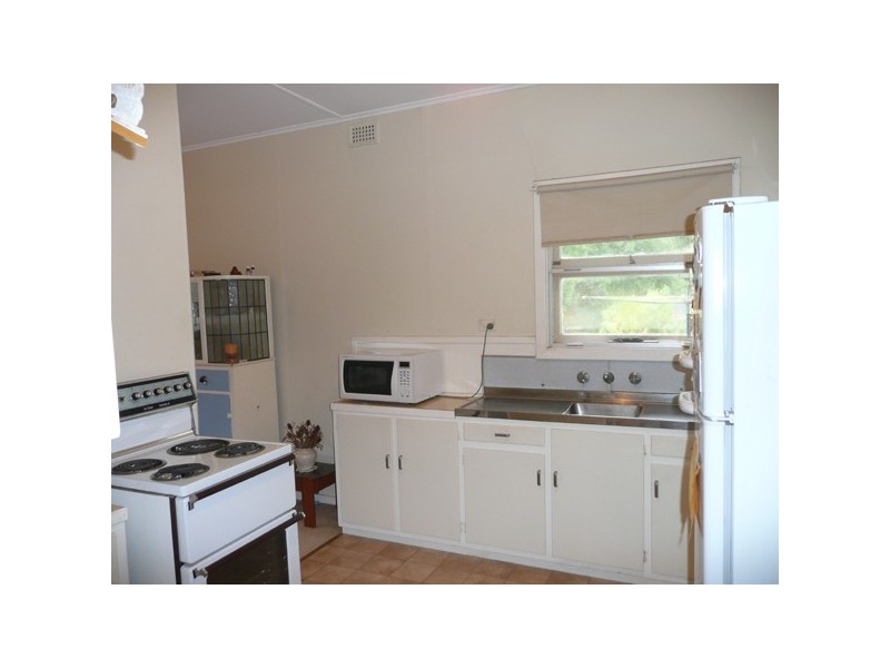 13 Bay Road, Moonta Bay SA 5558