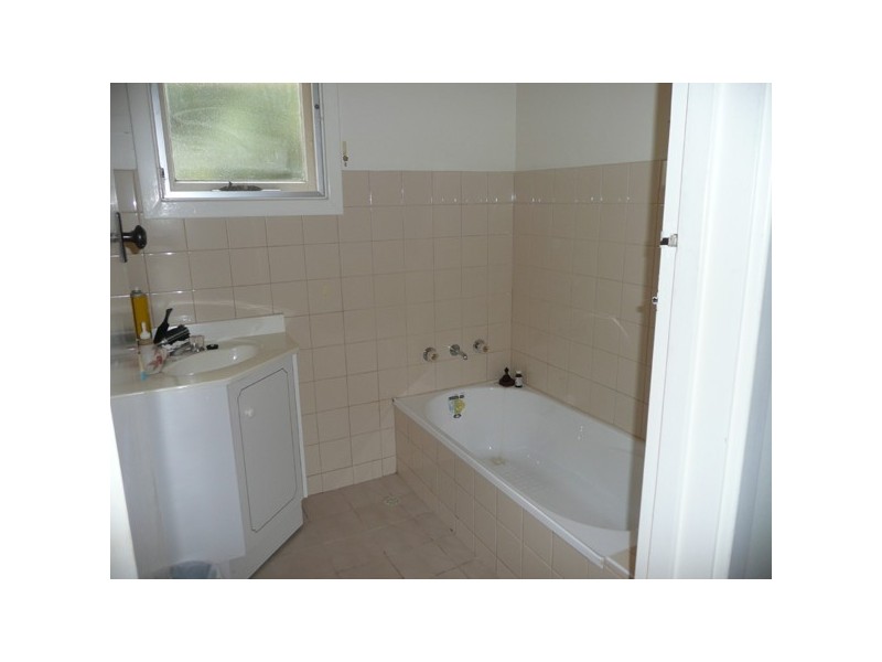 13 Bay Road, Moonta Bay SA 5558