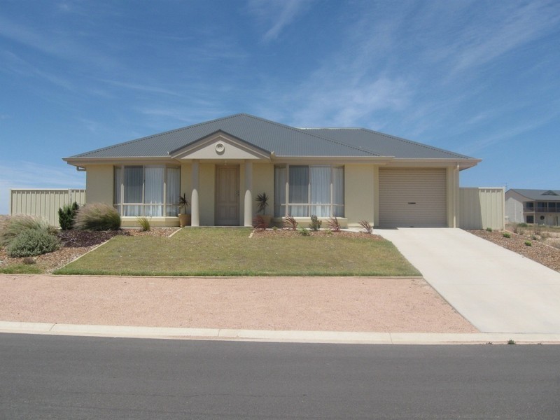 14 Woodward Street, Moonta Bay SA 5558