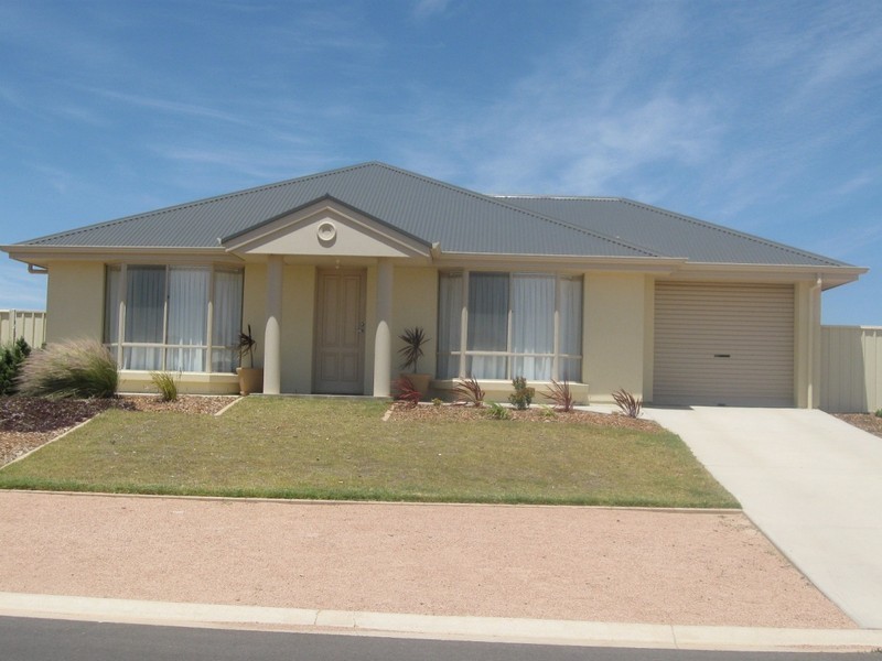 14 Woodward Street, Moonta Bay SA 5558